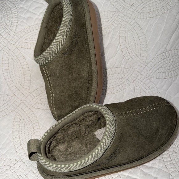 Koolaburra Other - Koolaburra by UGG KIDS Sz 12 Burree Olive Green Slip on Slippers